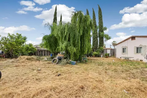Exterior - 202 Olivero Rd, Modesto, CA 95358 photo 7 of 11