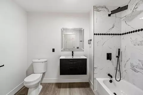 Bath - 2921 5th St, Ceres, CA 95307 photo 1 of 2