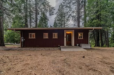 21016 Sierra Circle Dr, Pioneer, CA 95666