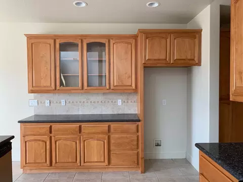 Kitchen - 16160 Moore Rd, Lodi, CA 95242 photo 3 of 3
