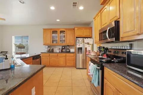 Kitchen - 16160 Moore Rd, Lodi, CA 95242 photo 1 of 3
