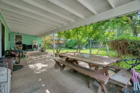 Exterior - 531 Locust Ave, Manteca, CA 95337 photo 4 of 15