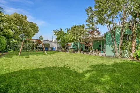 Exterior - 531 Locust Ave, Manteca, CA 95337 photo 8 of 15