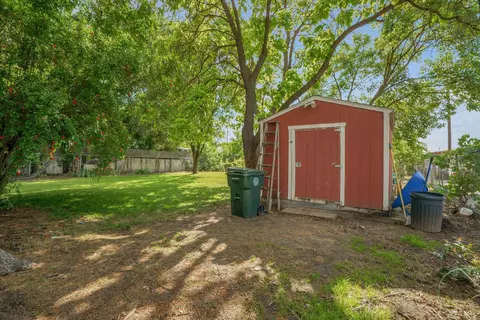Exterior - 531 Locust Ave, Manteca, CA 95337 photo 10 of 15