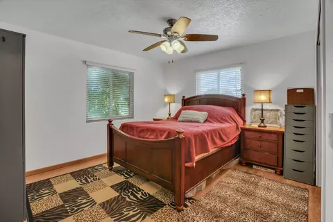 Bedroom - 531 Locust Ave, Manteca, CA 95337 photo 3 of 3