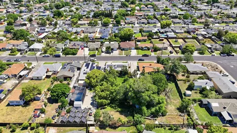 View/Area - 531 Locust Ave, Manteca, CA 95337 photo 2 of 13