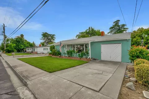 Exterior - 531 Locust Ave, Manteca, CA 95337 photo 3 of 15