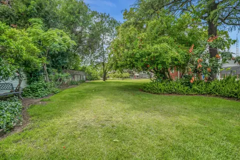 Exterior - 531 Locust Ave, Manteca, CA 95337 photo 9 of 15