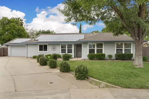 709 Prairie Ct, Galt, CA 95632