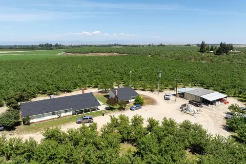 11716 Amsterdam Rd, Winton, CA 95388