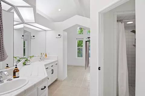 Bath - 3501 North Ave, Modesto, CA 95358 photo 3 of 5