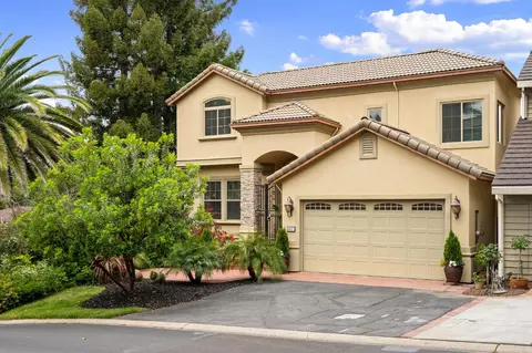 6401 Orange Hill Ln, Carmichael, CA 95608