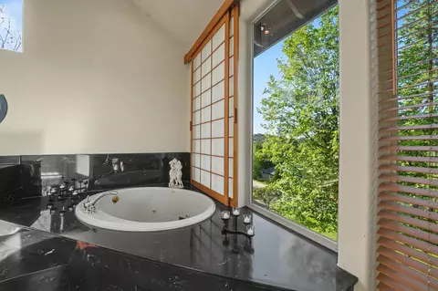 Bath - 12091 Mierkey Rd, Jackson, CA 95642 photo 6 of 9