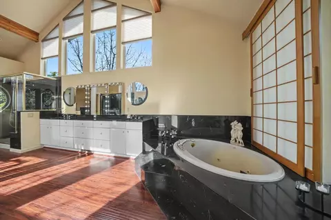 Bath - 12091 Mierkey Rd, Jackson, CA 95642 photo 5 of 9