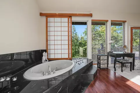 Bath - 12091 Mierkey Rd, Jackson, CA 95642 photo 4 of 9