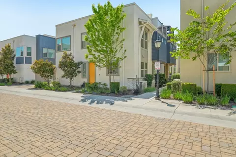 228 Box Ln, Sacramento, CA 95818
