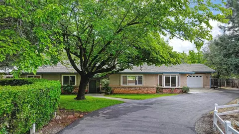 2230 Wildberry Ln, Auburn, CA 95603