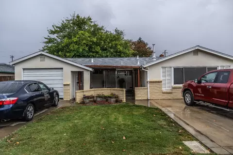 717 Olive Ct, Galt, CA 95632