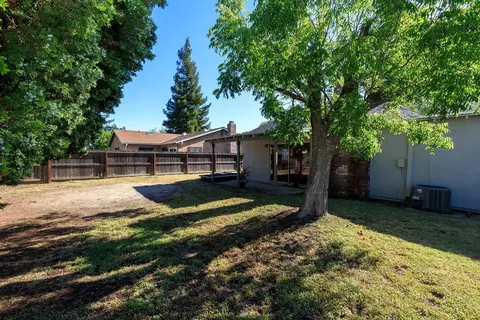 Exterior - 4101 Blue Bird Dr, Modesto, CA 95356 photo 12 of 16