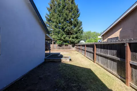 Exterior - 4101 Blue Bird Dr, Modesto, CA 95356 photo 6 of 16