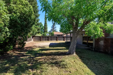 Exterior - 4101 Blue Bird Dr, Modesto, CA 95356 photo 13 of 16