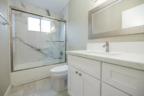 Bath - 4101 Blue Bird Dr, Modesto, CA 95356 photo 3 of 4