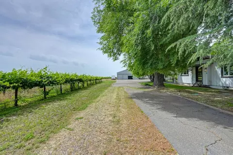 Exterior - 8650 E Highway 12, Lodi, CA 95240 photo 4 of 8