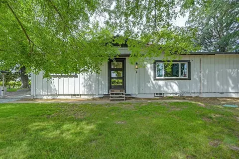 Exterior - 8650 E Highway 12, Lodi, CA 95240 photo 2 of 8