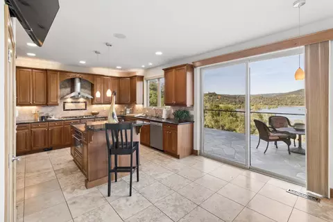 Kitchen - 3797 Mountainview Dr, Loomis, CA 95650 photo 2 of 8