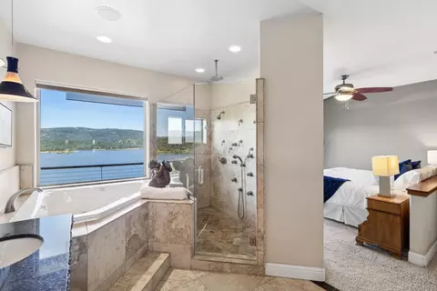 Bath - 3797 Mountainview Dr, Loomis, CA 95650 photo 2 of 7