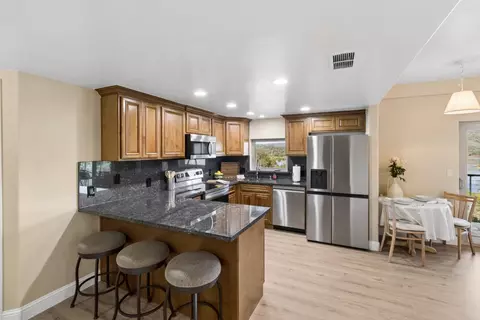 Kitchen - 3797 Mountainview Dr, Loomis, CA 95650 photo 7 of 8