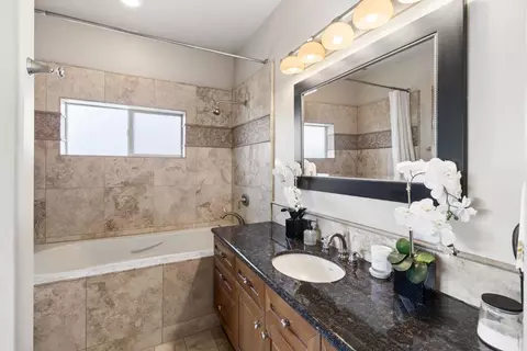 Bath - 3797 Mountainview Dr, Loomis, CA 95650 photo 4 of 7
