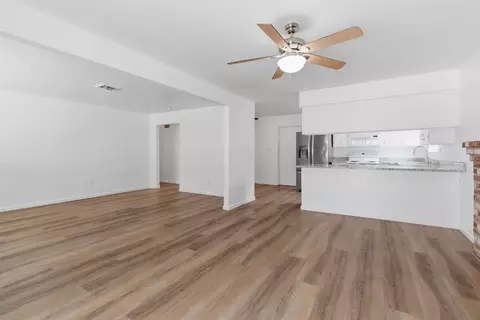 Living - 5501 Kermit Ln, Stockton, CA 95207 photo 3 of 7