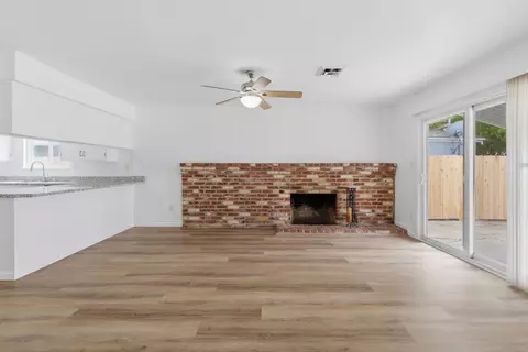 Living - 5501 Kermit Ln, Stockton, CA 95207 photo 4 of 7