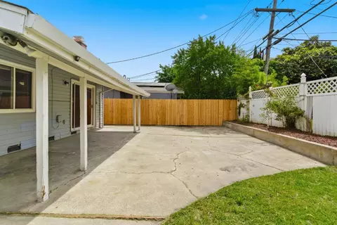 Exterior - 5501 Kermit Ln, Stockton, CA 95207 photo 6 of 7