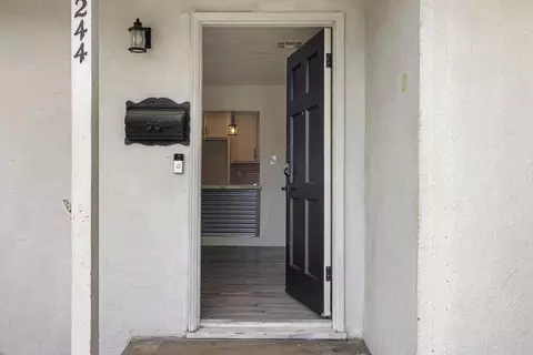 Entry Way - 244 Emerson Ave, Modesto, CA 95350 photo 1 of 3