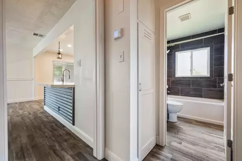 Entry Way - 244 Emerson Ave, Modesto, CA 95350 photo 2 of 3
