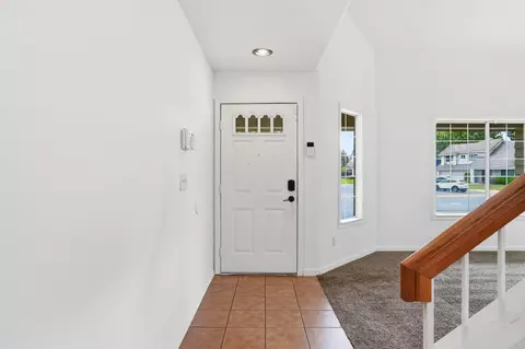 Entry Way - 635 Menay Dr, Tracy, CA 95376 photo 1 of 2