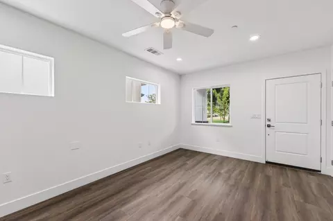 Living - 3021 Havencove Way, Modesto, CA 95355 photo 3 of 3