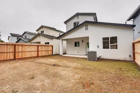 Exterior - 3021 Havencove Way, Modesto, CA 95355 photo 7 of 7