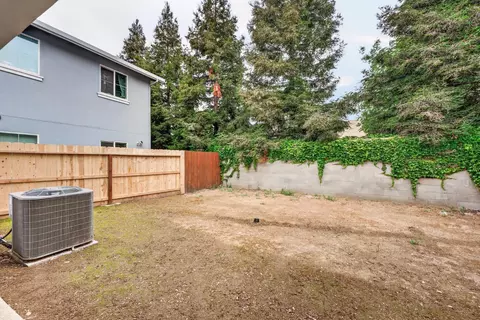 Exterior - 3021 Havencove Way, Modesto, CA 95355 photo 5 of 7