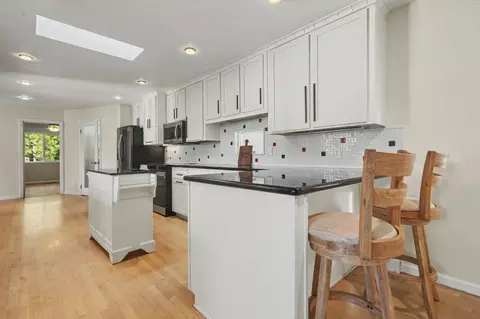 Kitchen - 12511 Tabeaud Rd, Pine Grove, CA 95665 photo 2 of 5