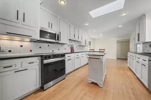 Kitchen - 12511 Tabeaud Rd, Pine Grove, CA 95665 photo 5 of 5