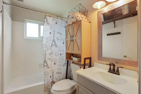 Bath - 134 E Washington St, Ripon, CA 95366 photo 1 of 1