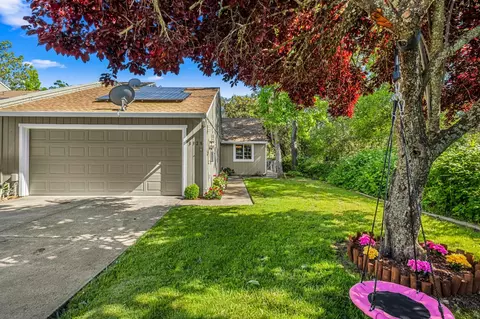 3328 Village Ct, Cameron Park, CA 95682