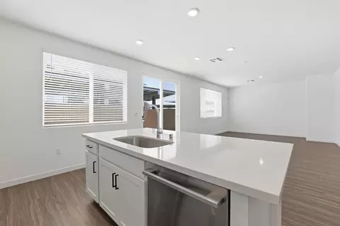 1243 Leonhardt Loop, Lincoln, CA 95648 photo 3