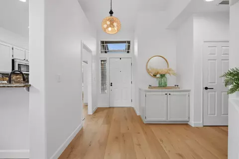 Entry Way - 118 Farham, Folsom, CA 95630 photo 2 of 2