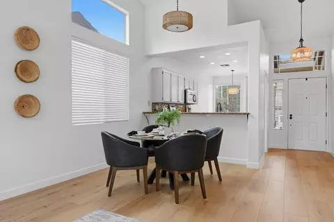 Dining - 118 Farham, Folsom, CA 95630 photo 1 of 2