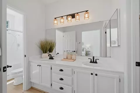 Bath - 118 Farham, Folsom, CA 95630 photo 1 of 5