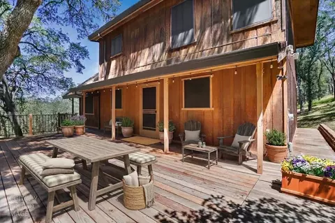 4927 Treosti Pl, Valley Springs, CA 95252